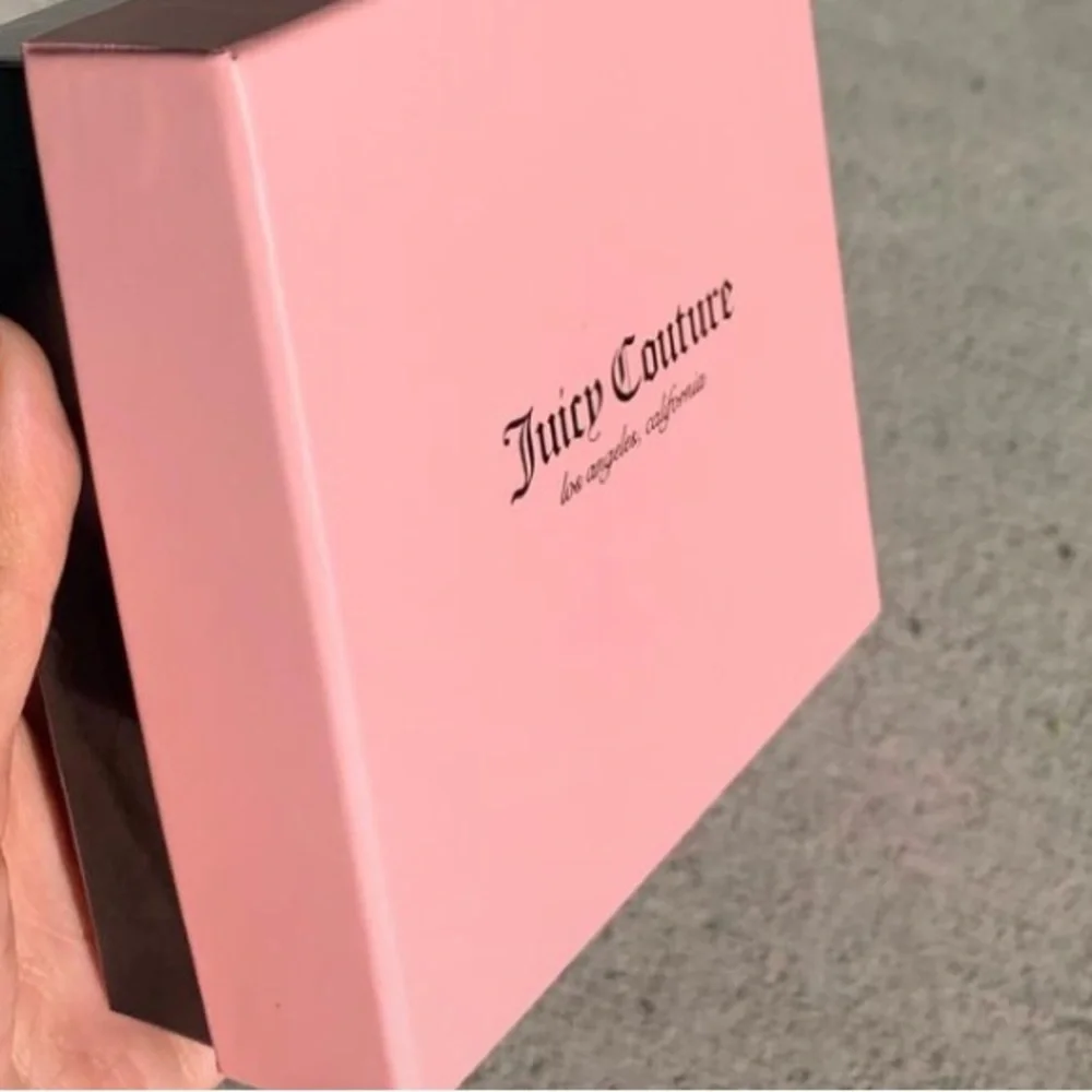 Juicy Couture goldtone puff heart key juicy crystal charm toggle necklaceNIB NWT - Picture 8 of 8